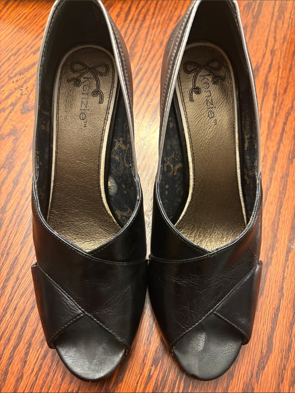 kenzie Black Peep-Toe Crossband Heels